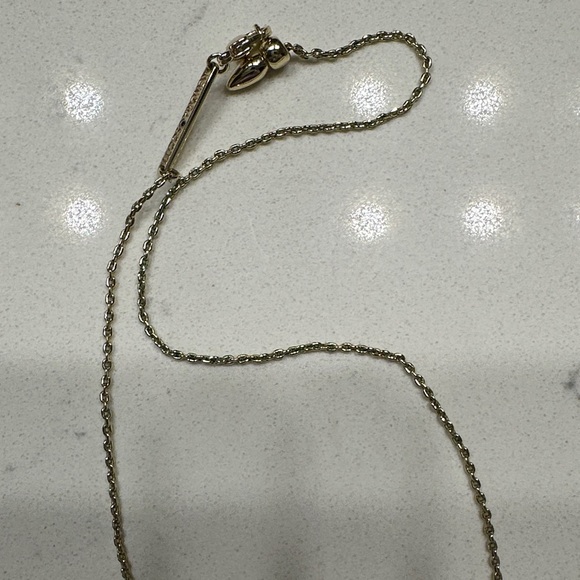 Kendra Scott Gold Star Pendant Necklace - Elegant Women's Jewelry - Picture 3 of 6